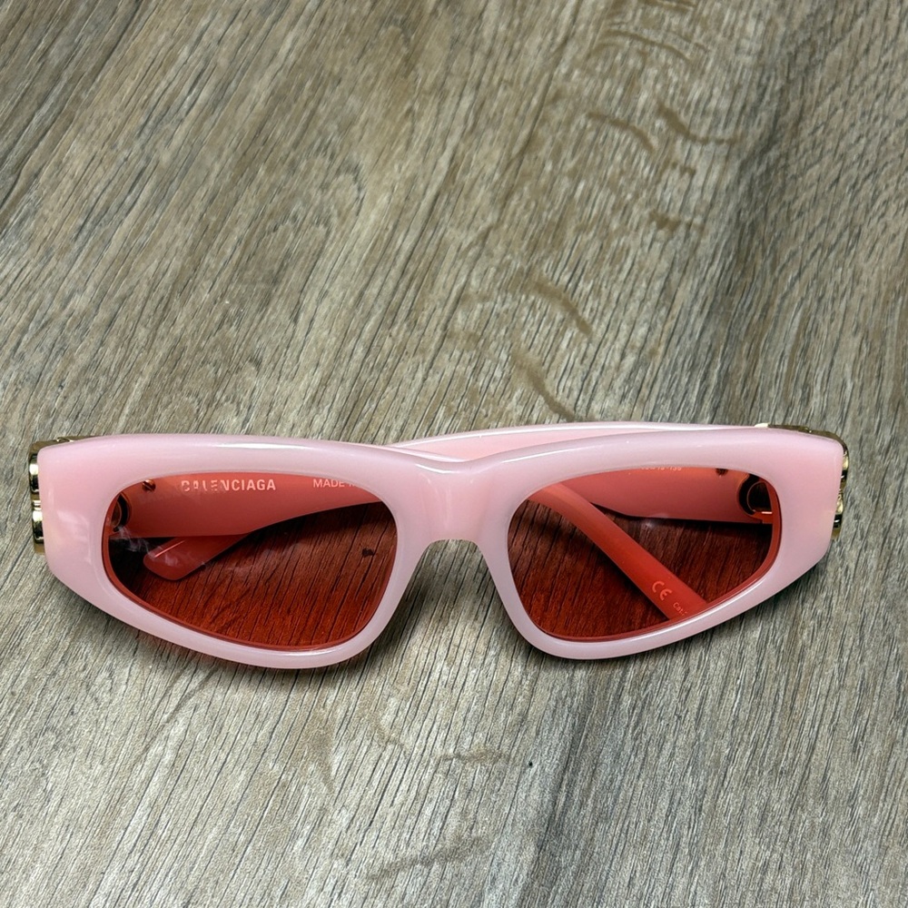 Balenciaga Light Pink Sunglasses with Black Case - Picture 11 of 11